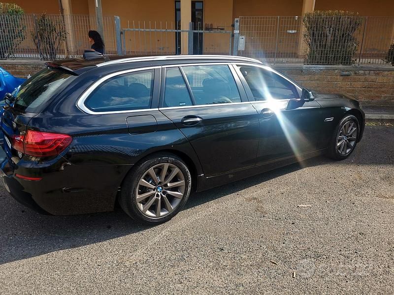 Usata BMW 520 Comfort Edition 190 CV (139 kW) 2016 Nero Station wagon