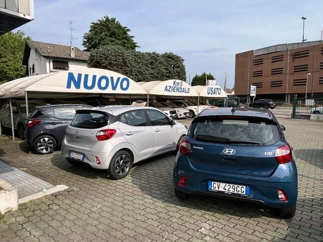 Nuova Hyundai i10 2025 Blu Utilitaria