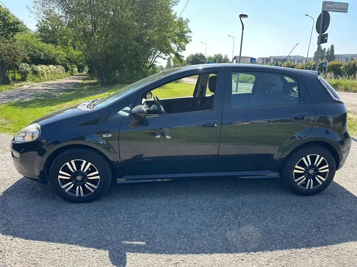 Usata Fiat Punto 69 CV (50 kW) 2014 Nero Utilitaria