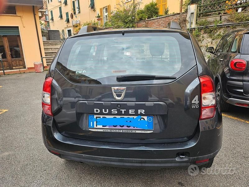 Usata Dacia Duster 110 CV (80 kW) 2016 Nero SUV