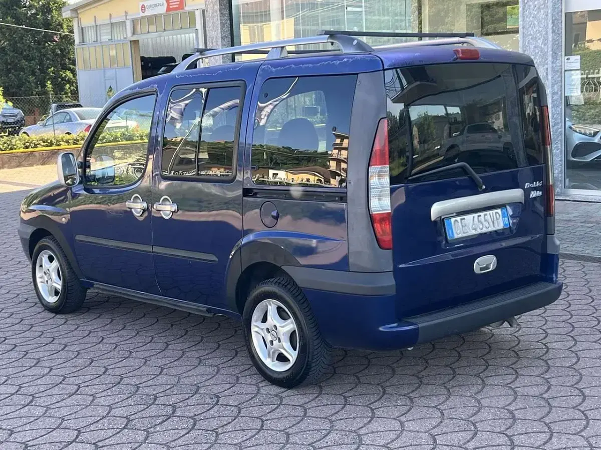 Usata Fiat Doblò 101 CV (74 kW) 2003 Blu/azzurro Monovolume