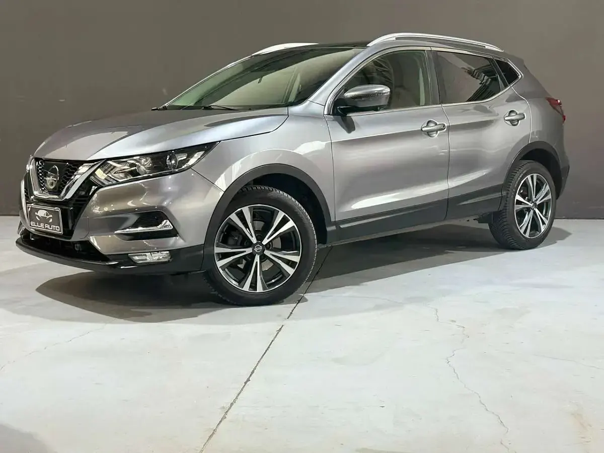 Usata Nissan Qashqai Visia 131 CV (96 kW) 2018 Grigio SUV