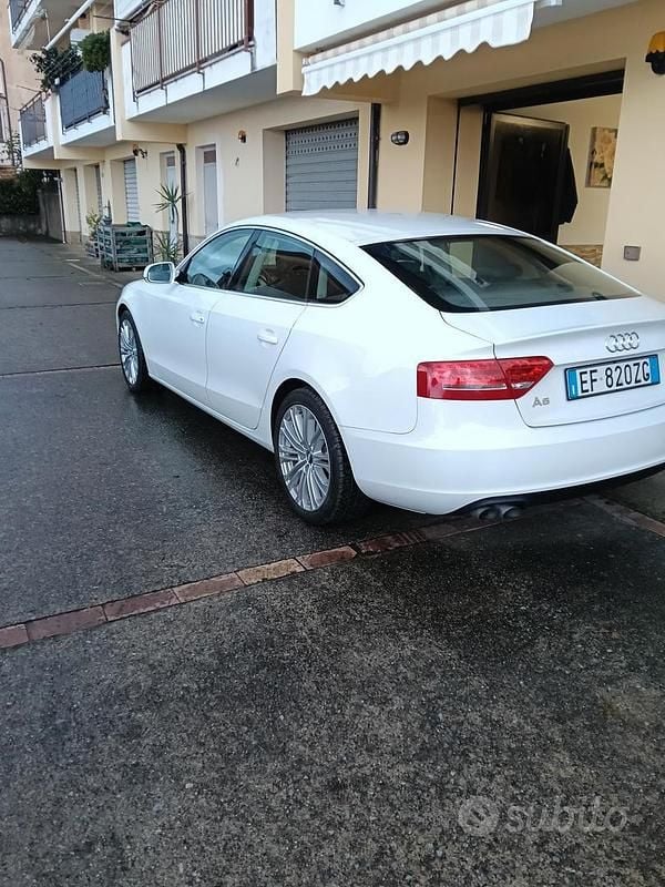 Begagnad Audi A5 177 HK (130 kW) 2011 Vit Sportkupé