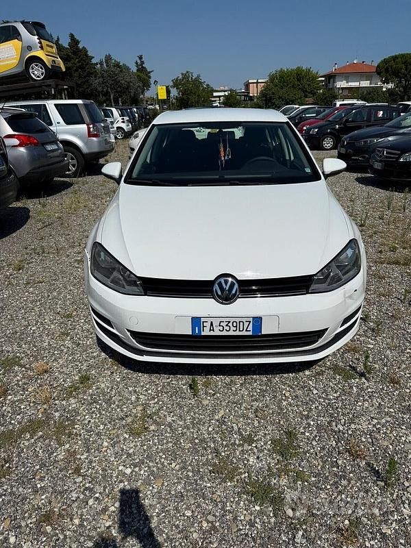 Usata VW Golf VII 85 CV (62 kW) 2015 Bianco Berlina