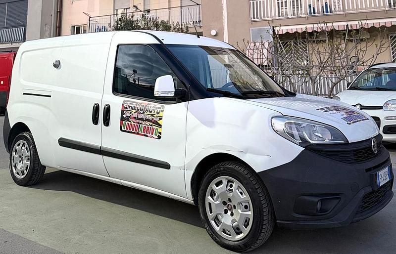 Usata Fiat Doblò 95 CV (69 kW) 2019 Bianco Monovolume
