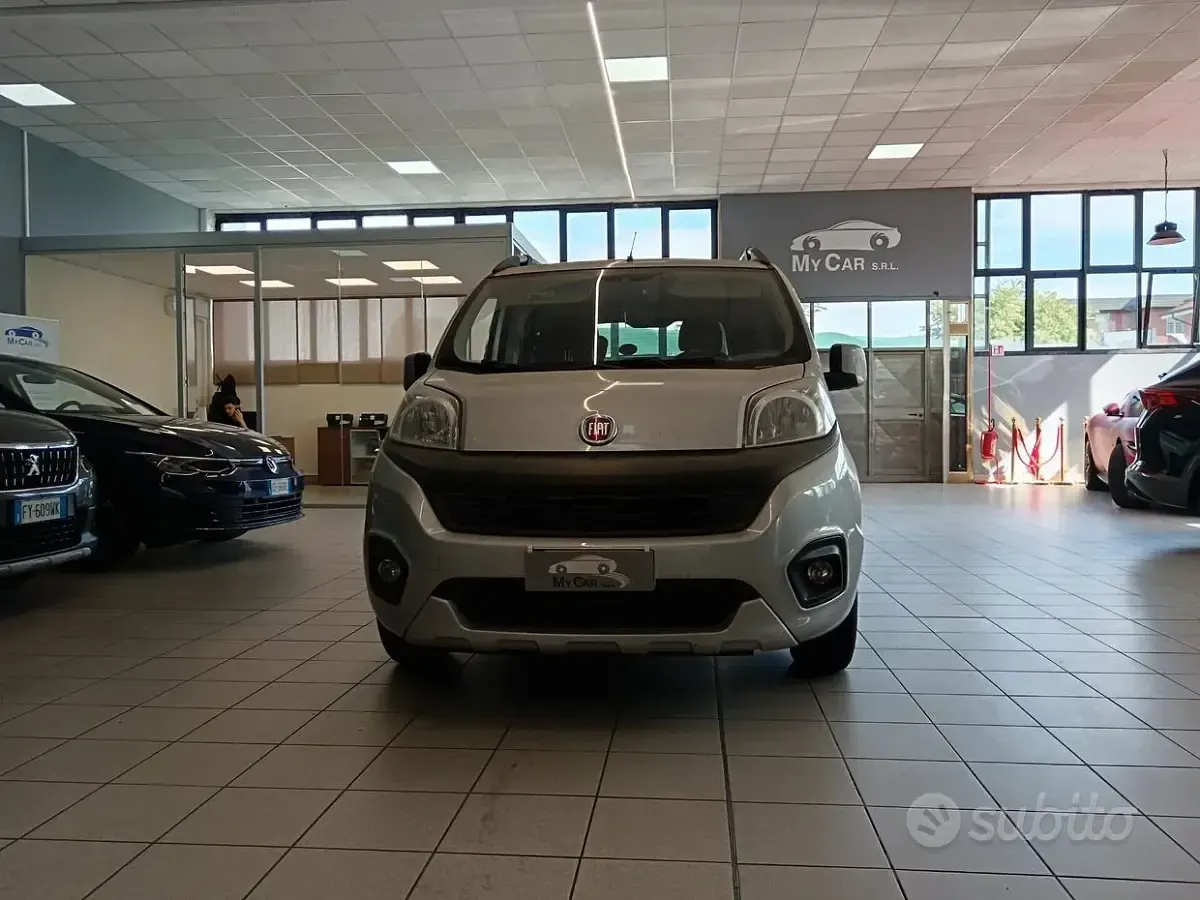Gebraucht Fiat Qubo Trekking 80 PS (58 kW) 2017 Grau Van / Kleinbus