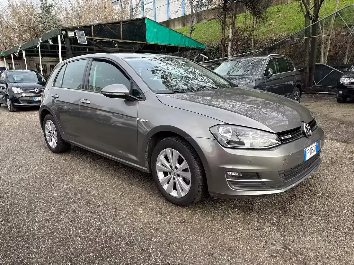 Second-hand VW Golf VII 110 CP (80 kW) 2016 Gri Berlinǎ