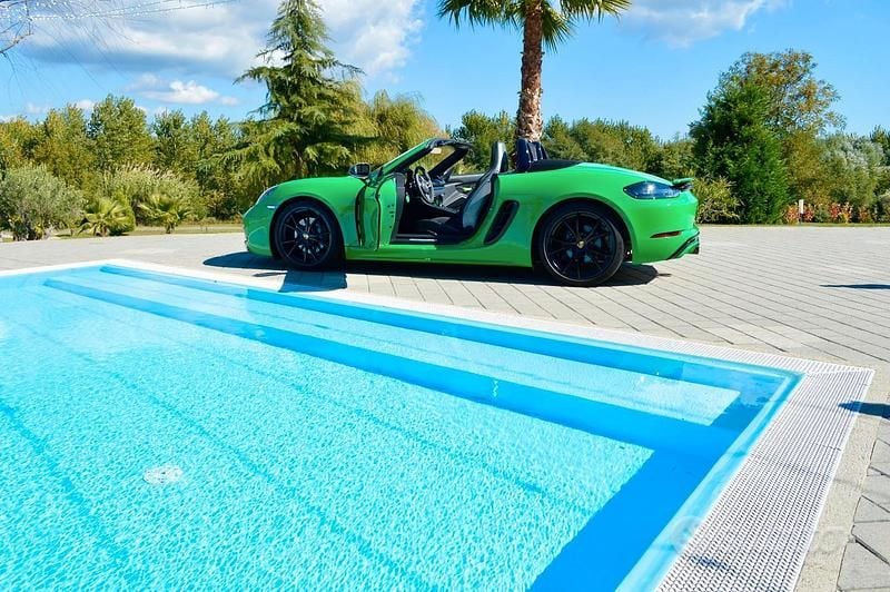 Usata Porsche 718 2023 Verde Cabrio