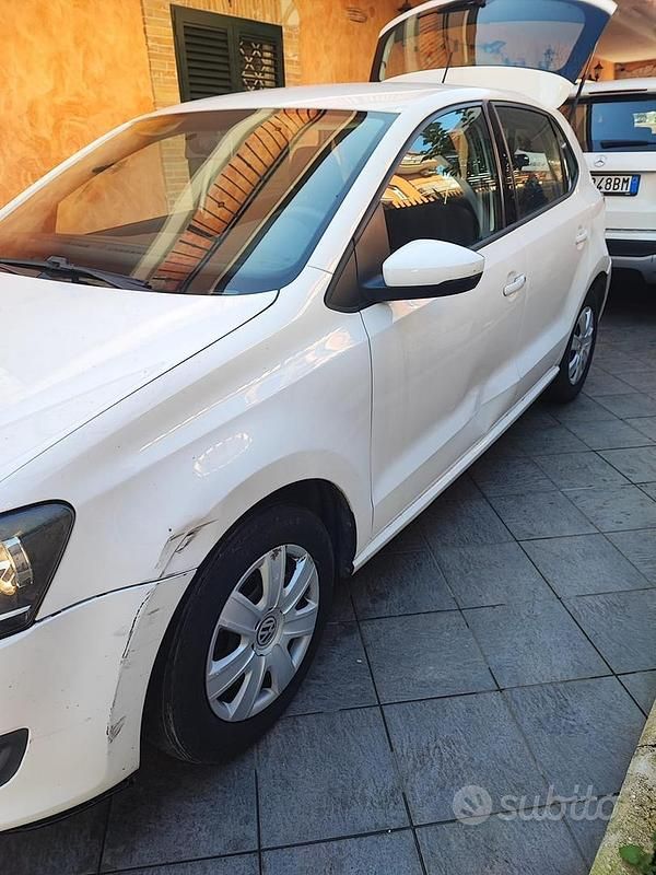 Käytetty VW Polo 64 HP (47 kW) 2013 Valkoinen Viistoperä