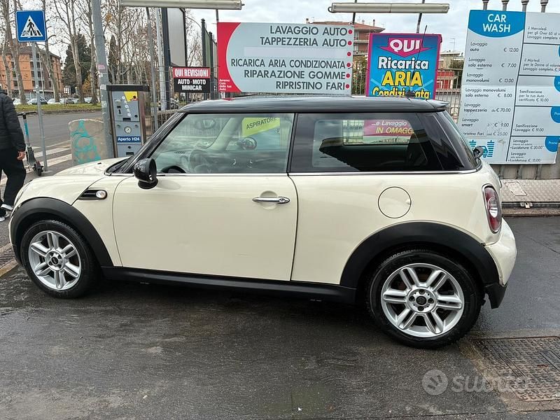 Usata Mini Cooper Coupé 90 CV (66 kW) 2011 Bianco Coupé