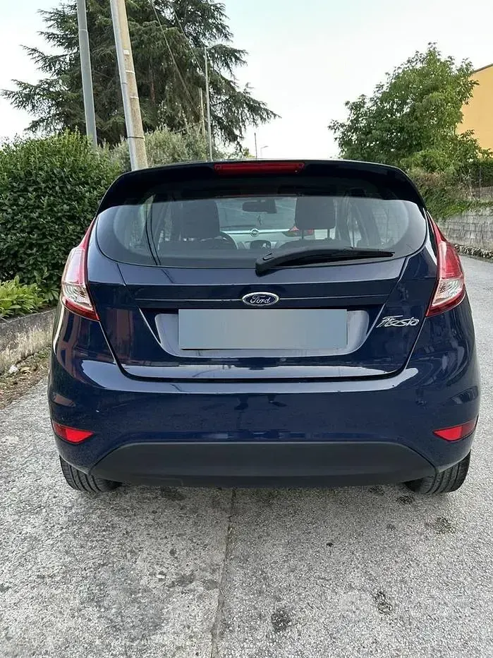 Usata Ford Fiesta 97 CV (71 kW) 2014 Bluazzurro Utilitaria