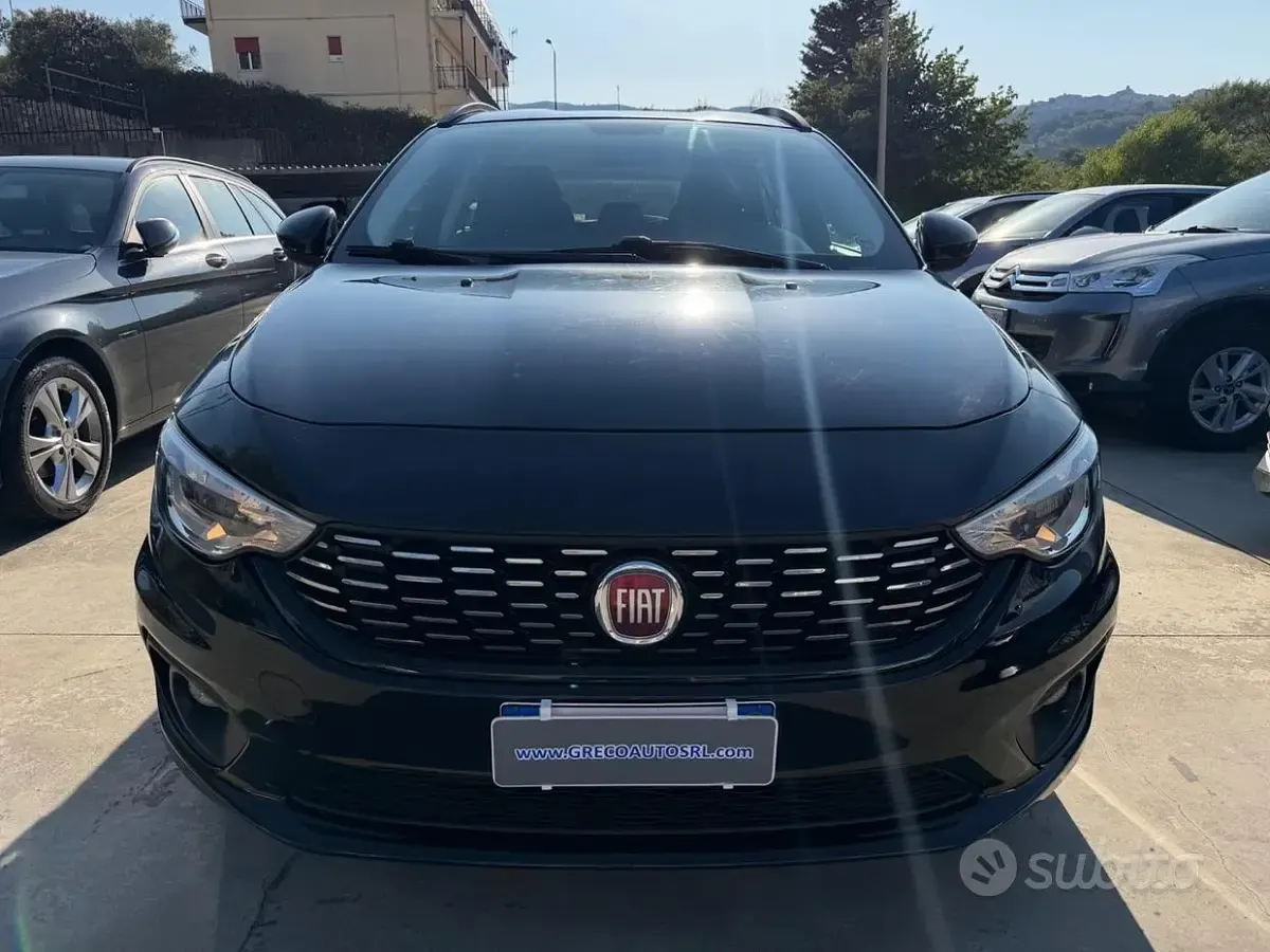 Usata Fiat Tipo Business 120 CV (88 kW) 2017 Nero Station wagon