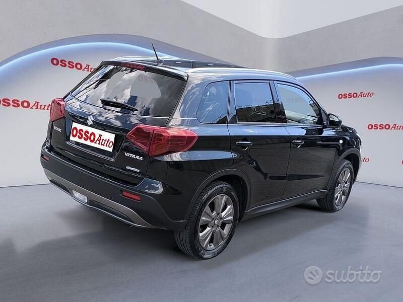 Second-hand Suzuki Vitara Cool 112 CP (82 kW) 2019 Negru SUV