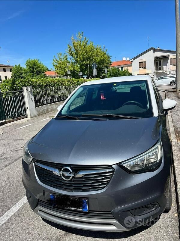 Usata Opel Crossland 83 CV (61 kW) 2018 Grigio SUV