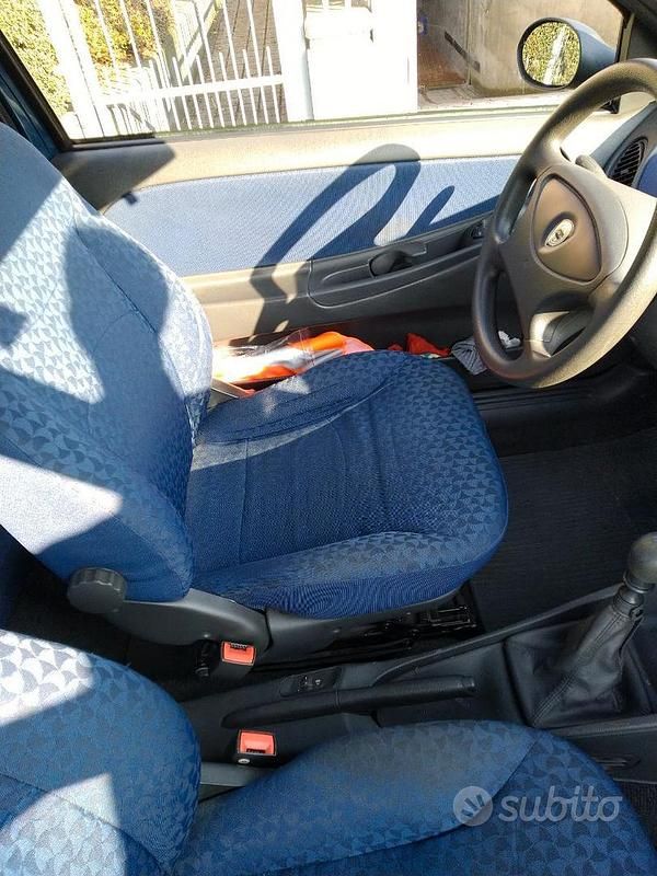 Usata Lancia Ypsilon 86 CV (63 kW) 1999 Blu Utilitaria