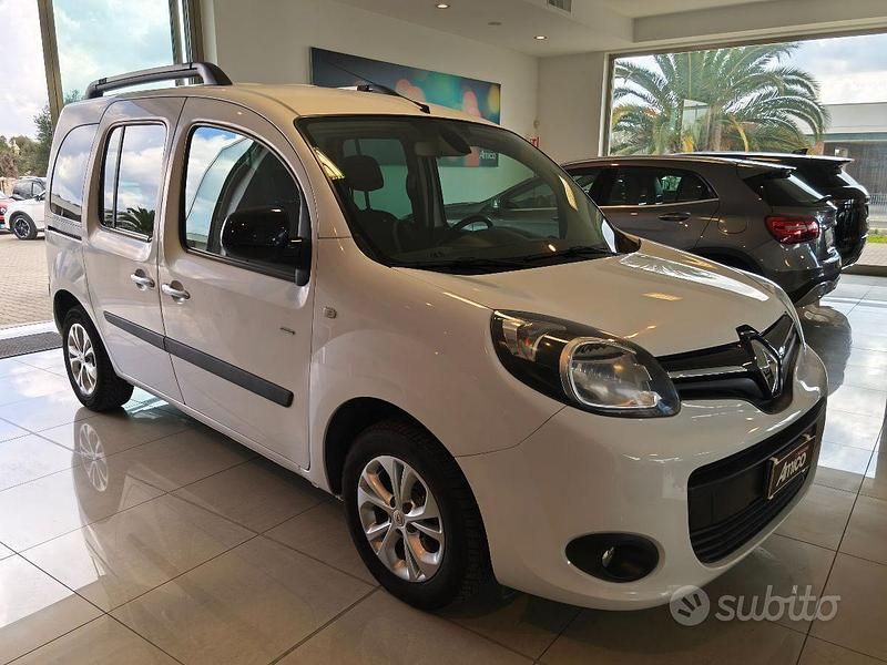 Usata Renault Kangoo 110 CV (80 kW) 2015 Grigio Monovolume