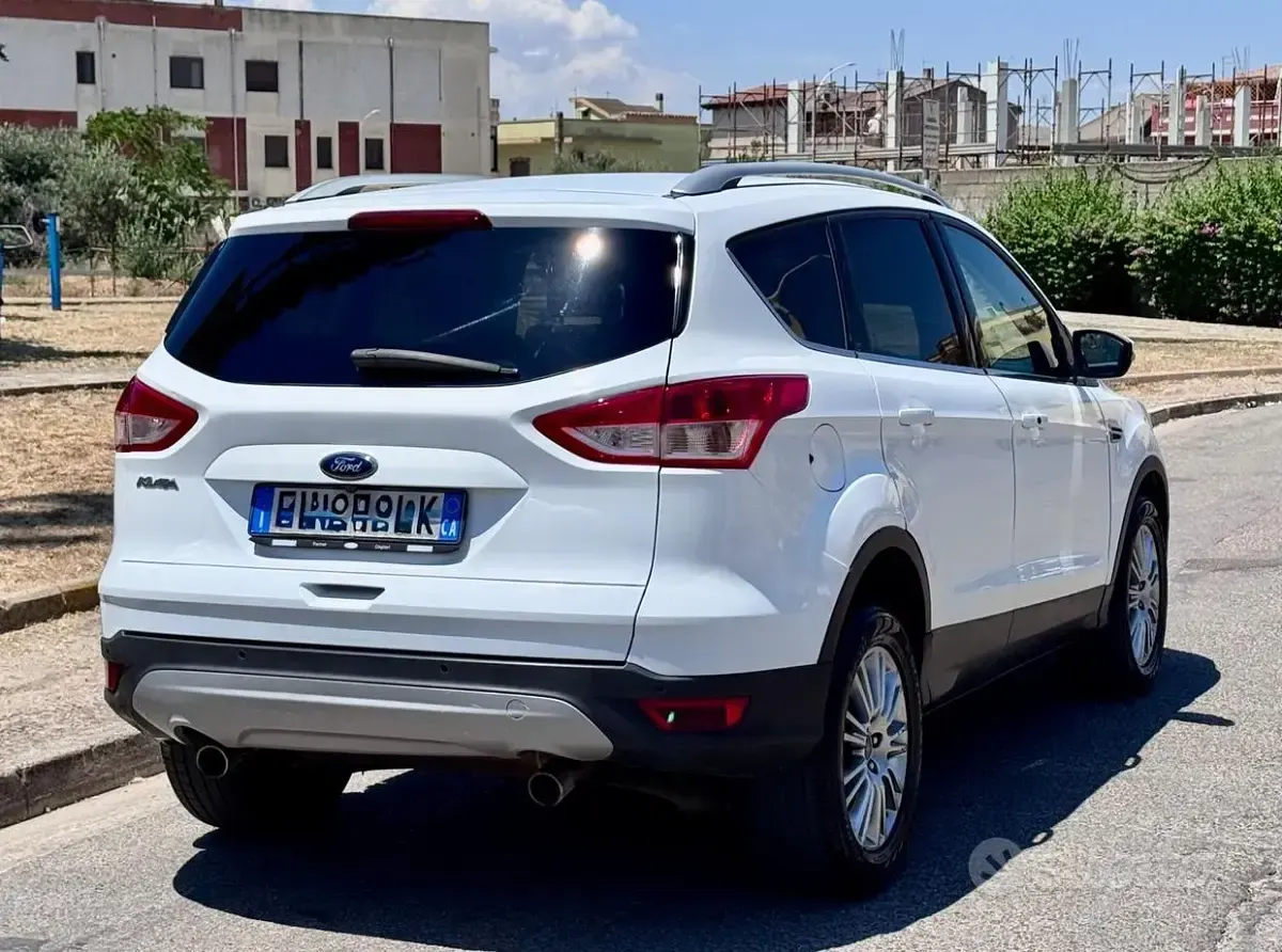 Usata Ford Kuga Titanium 140 CV (102 kW) 2015 Bianco SUV