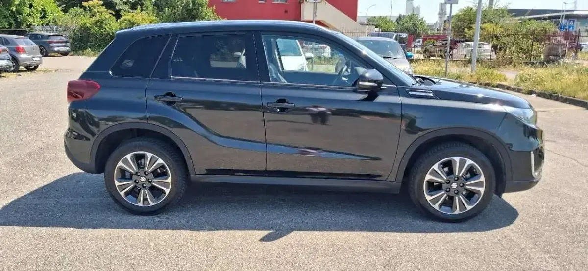 Usata Suzuki Vitara 102 CV (75 kW) 2022 Nero SUV
