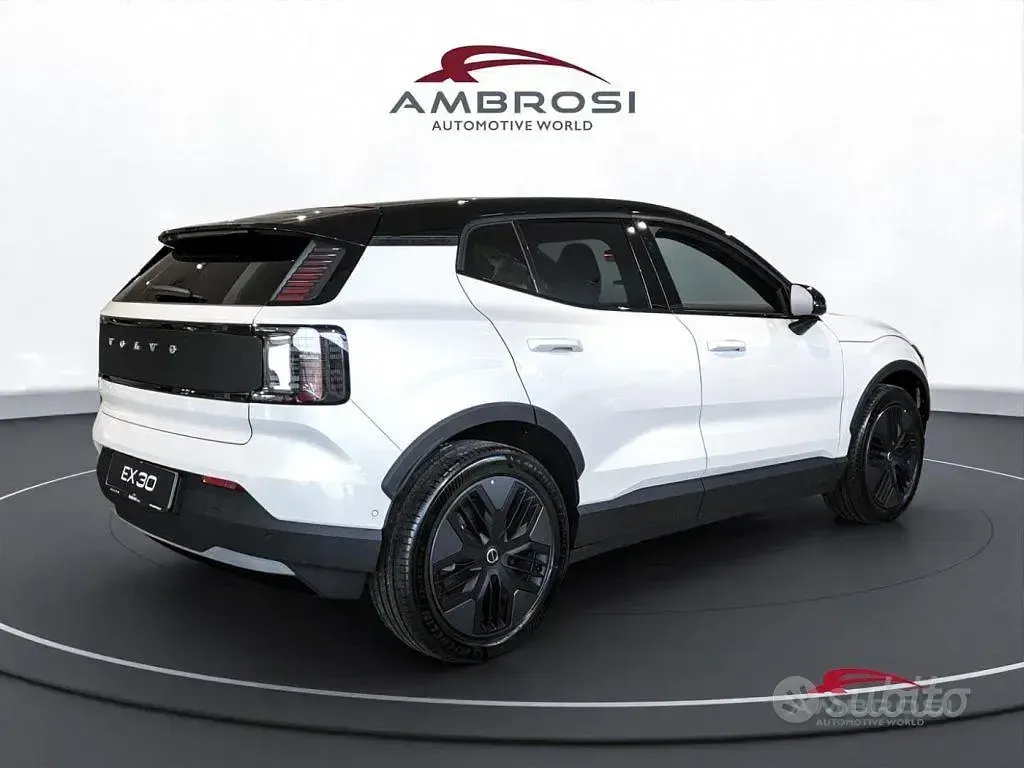 Ny Volvo EX30 CC Performance 314 kW (428 HK) 2026 Vit SUV