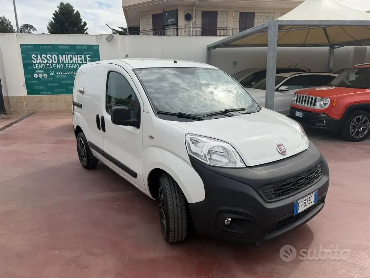 Usata Fiat Fiorino Basis 80 CV (58 kW) 2016 Bianco Monovolume