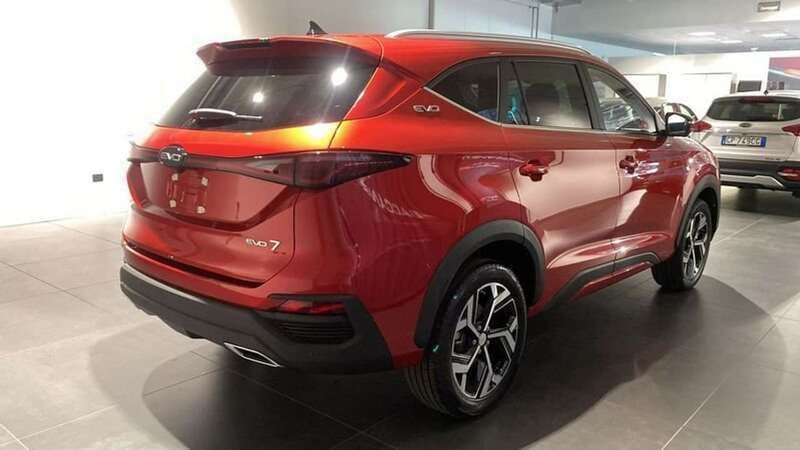 Usata EVO Evo 7 121 kW (165 CV) 2024 Rosso SUV