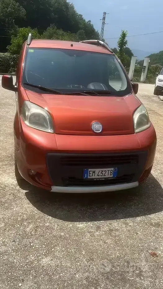 Usata Fiat Qubo Trekking 95 CV (69 kW) 2012 Rosso Monovolume