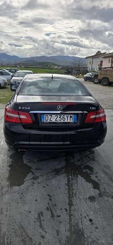 Usado Mercedes E250 Avantgarde 204 CV (150 kW) 2010 Coupe