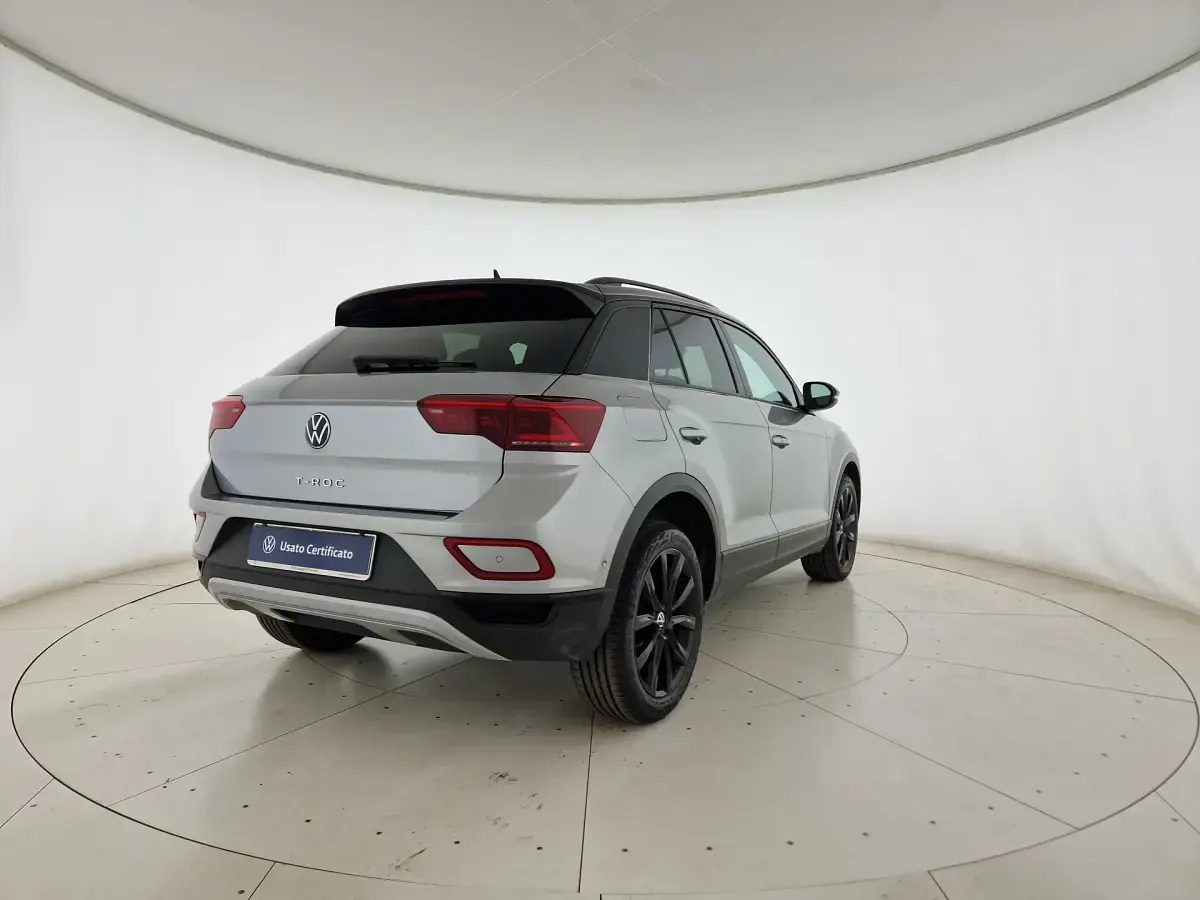 Usata VW T-Roc Style 150 CV (110 kW) 2022 Pyrit silver metallizzato nero SUV