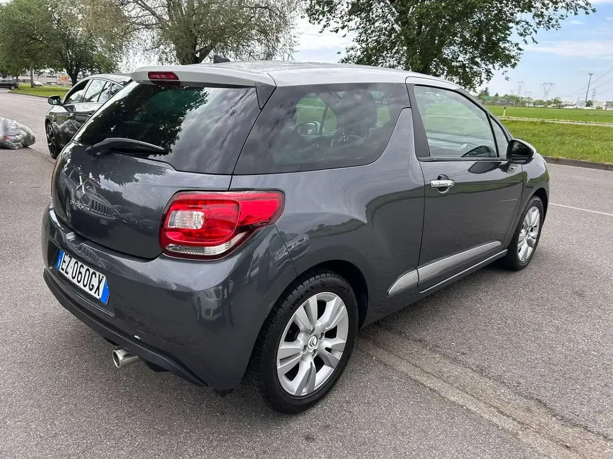 Usata Citroën DS3 Chic 68 CV (50 kW) 2015 Grigio Berlina