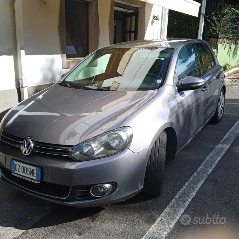 Grigio Usata 2010 VW Golf VI Coupé | 5000 € (Buon prezzo) - Immagine 1/3