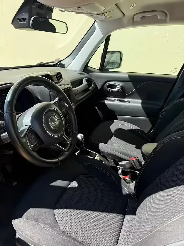 Usata Jeep Renegade 120 CV (88 kW) 2020 Grigio SUV