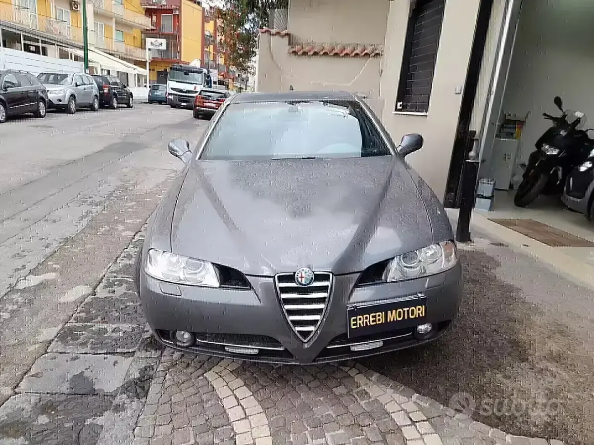 Begagnad Alfa Romeo 166 185 HK (136 kW) 2007 Grå Sedan