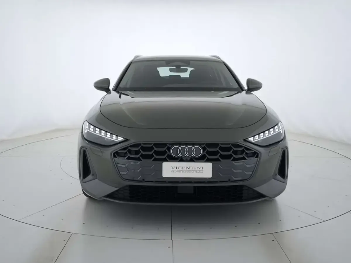 Nuova Audi A5 Advanced 204 CV (150 kW) 2026 Grigio chronos metallizzato Station wagon