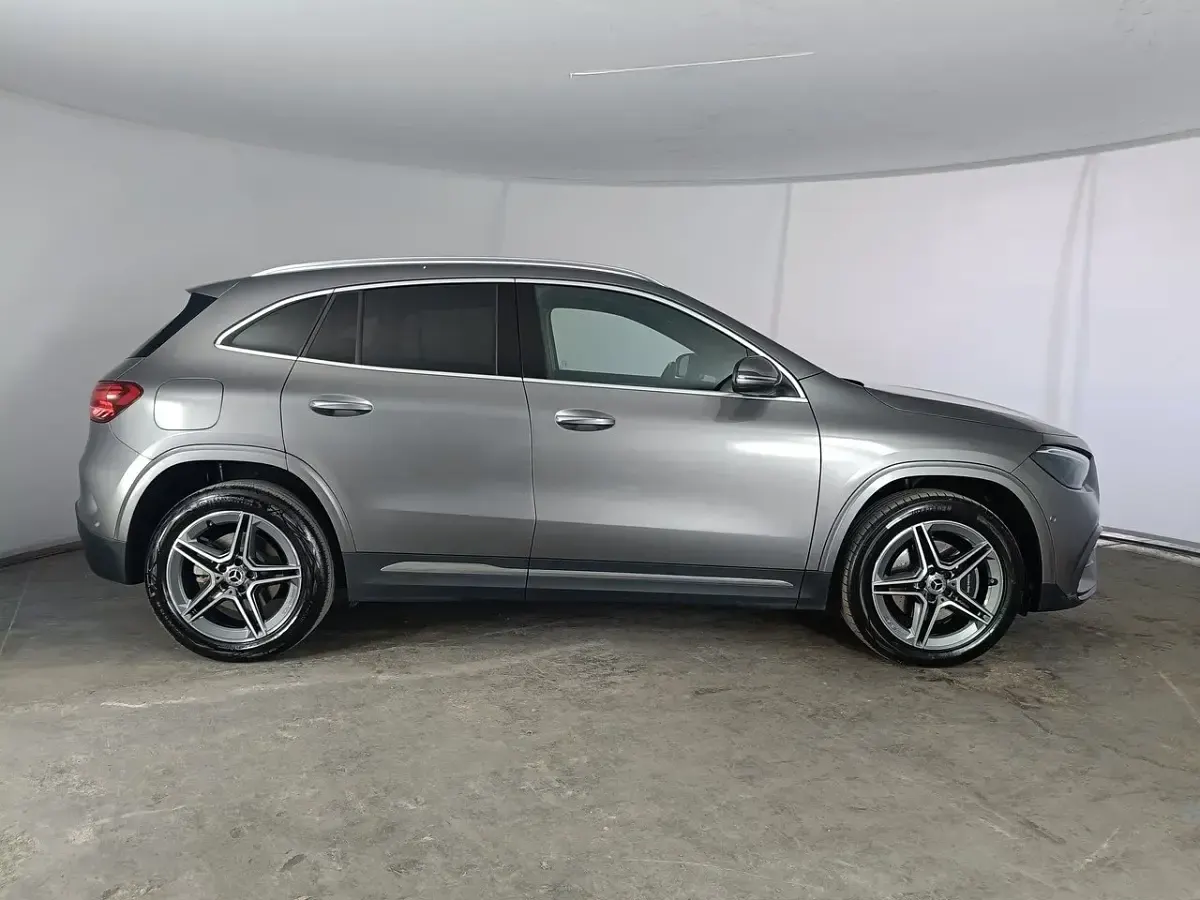 Usata Mercedes GLA250 Advanced Plus 163 CV (119 kW) 2023 Grigio montagna ; SUV