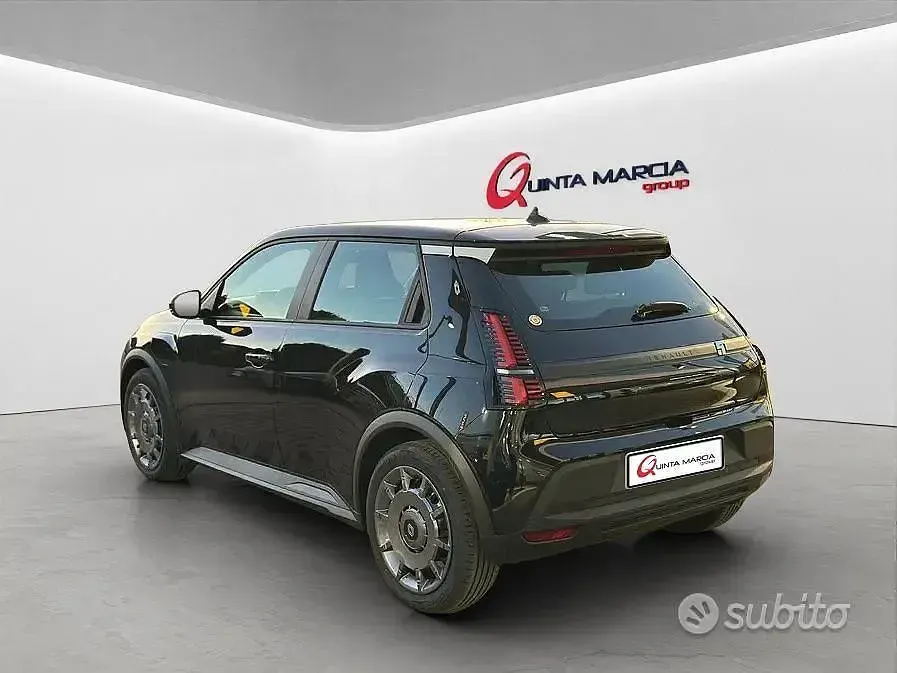 Nuova Renault R5 Urban 69 kW (95 CV) 2026 Utilitaria