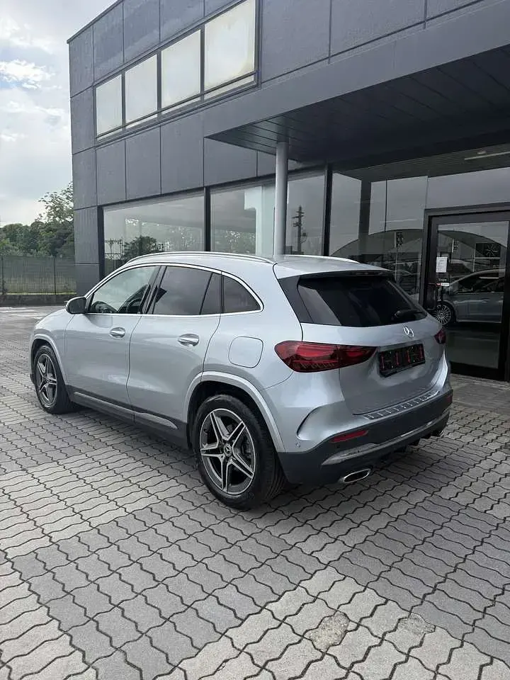 Usata Mercedes GLA180 Advanced Plus 136 CV (100 kW) 2025 Argento higt tech SUV