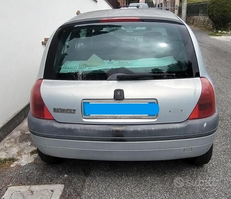 Usata Renault Clio II 2001 Utilitaria