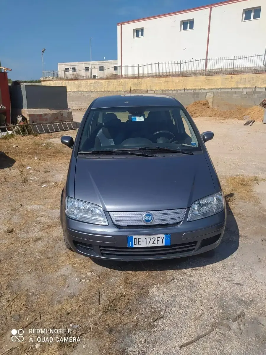 Usata Fiat Idea 69 CV (50 kW) 2007 Grigio Monovolume