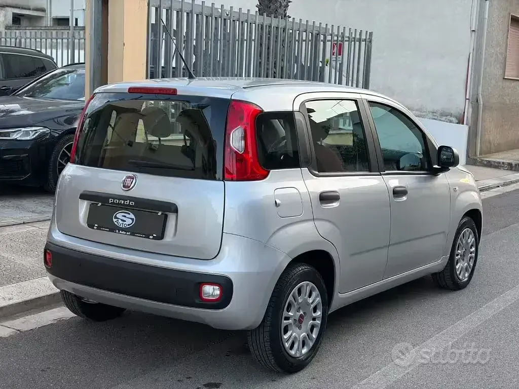 Usata Fiat Panda Lounge 95 CV (69 kW) 2017 Grigio Utilitaria
