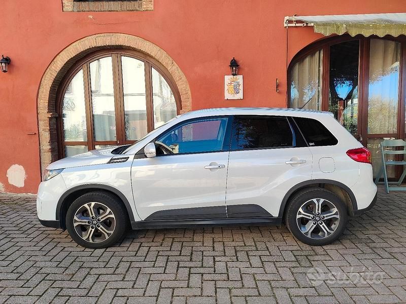 Usata Suzuki Vitara 120 CV (88 kW) 2018 Bianco SUV
