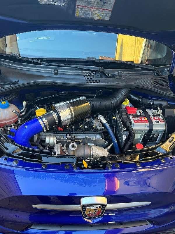 Usata Abarth 595 Turismo 165 CV (121 kW) 2018 Blu/azzurro Utilitaria