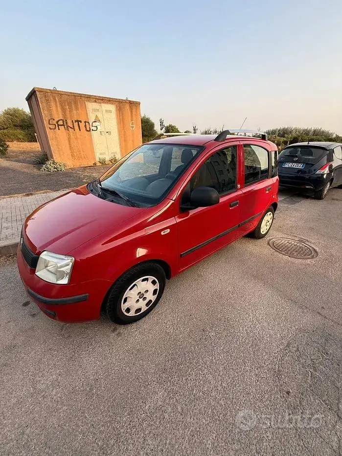 Usata Fiat Panda Dynamic 69 CV (50 kW) 2011 Rosso Utilitaria