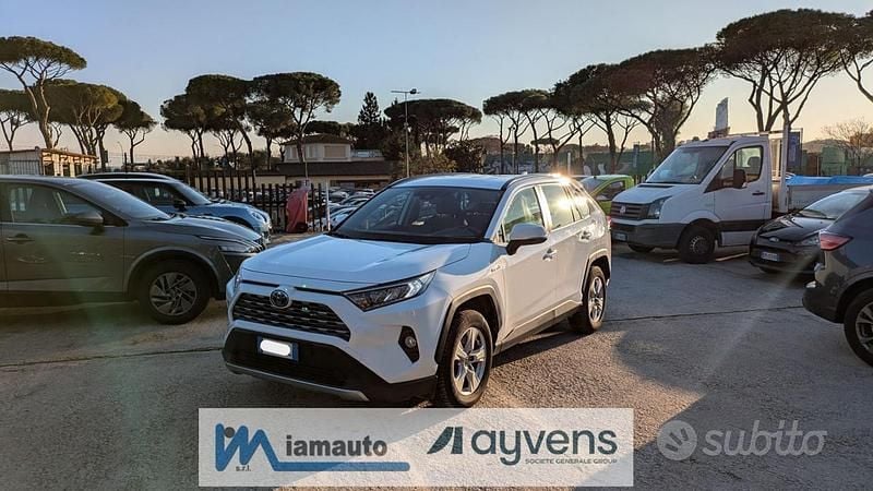 Bianco Usata 2021 Toyota RAV4 Hybrid Business Edition SUV | 24.800 € (Ottimo prezzo) - Immagine 1/4
