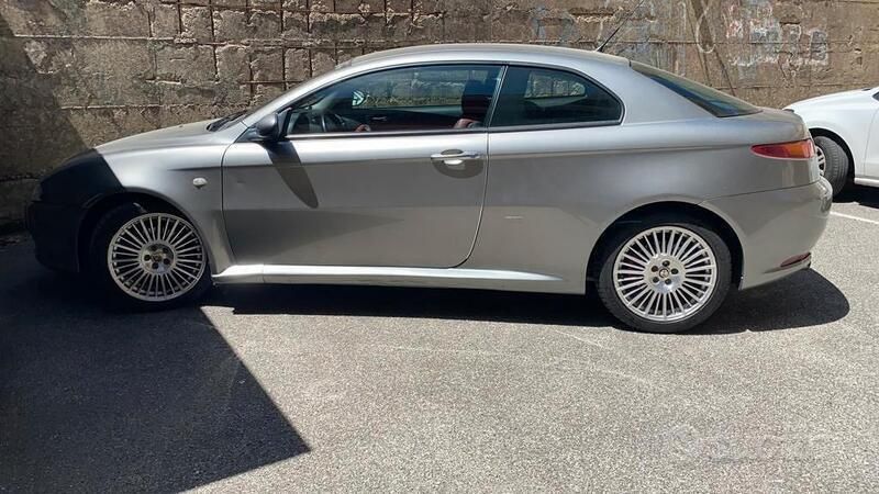 Usata Alfa Romeo GT 150 CV (110 kW) 2008 Grigio Coupé
