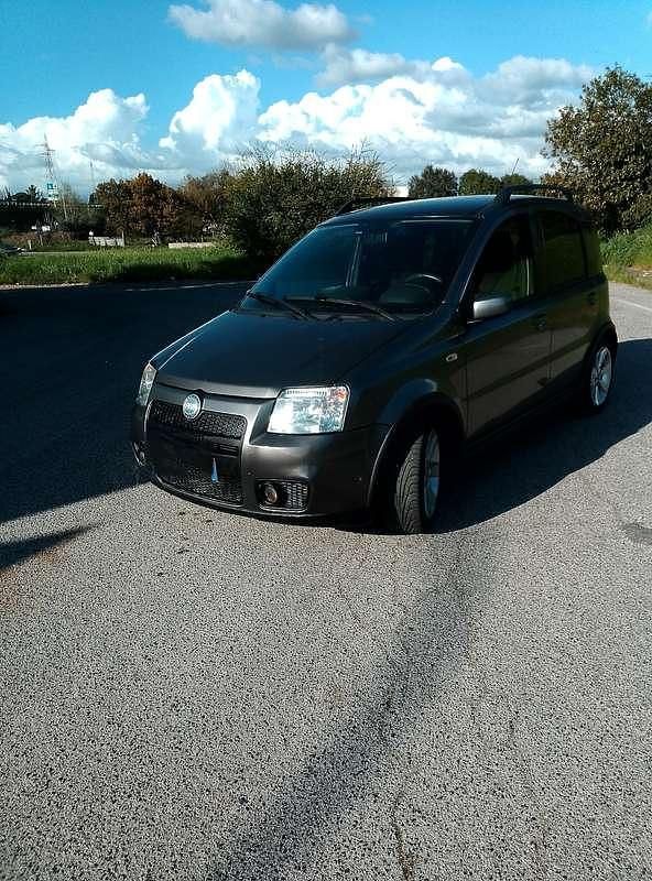 Usata Fiat Panda 101 CV (74 kW) 2007 Utilitaria