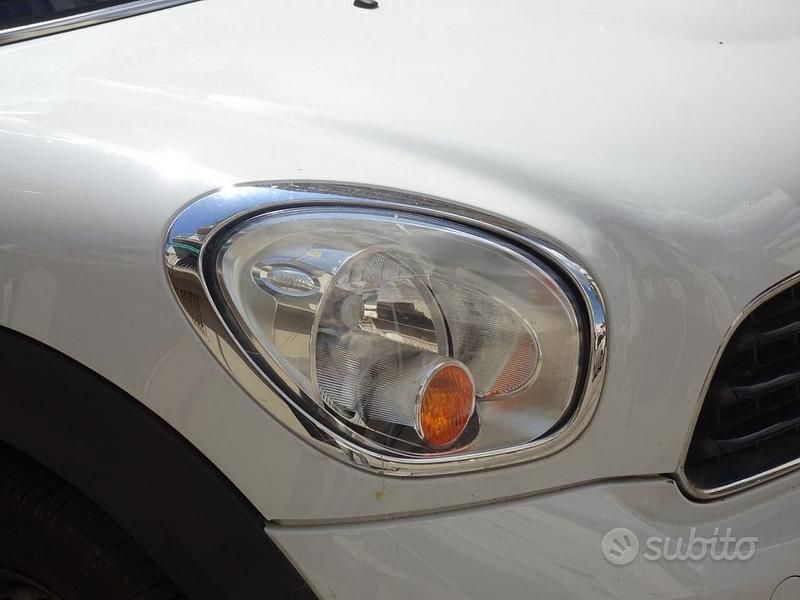 Usata Mini Cooper D Countryman Business 98 CV (72 kW) 2014 Bianco SUV
