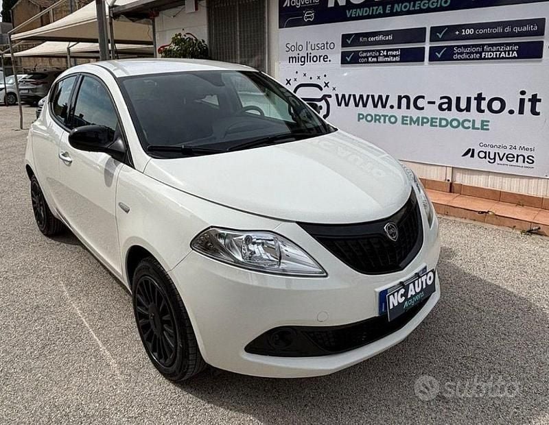 Usata Lancia Ypsilon S 69 CV (50 kW) 2023 Bianco Utilitaria