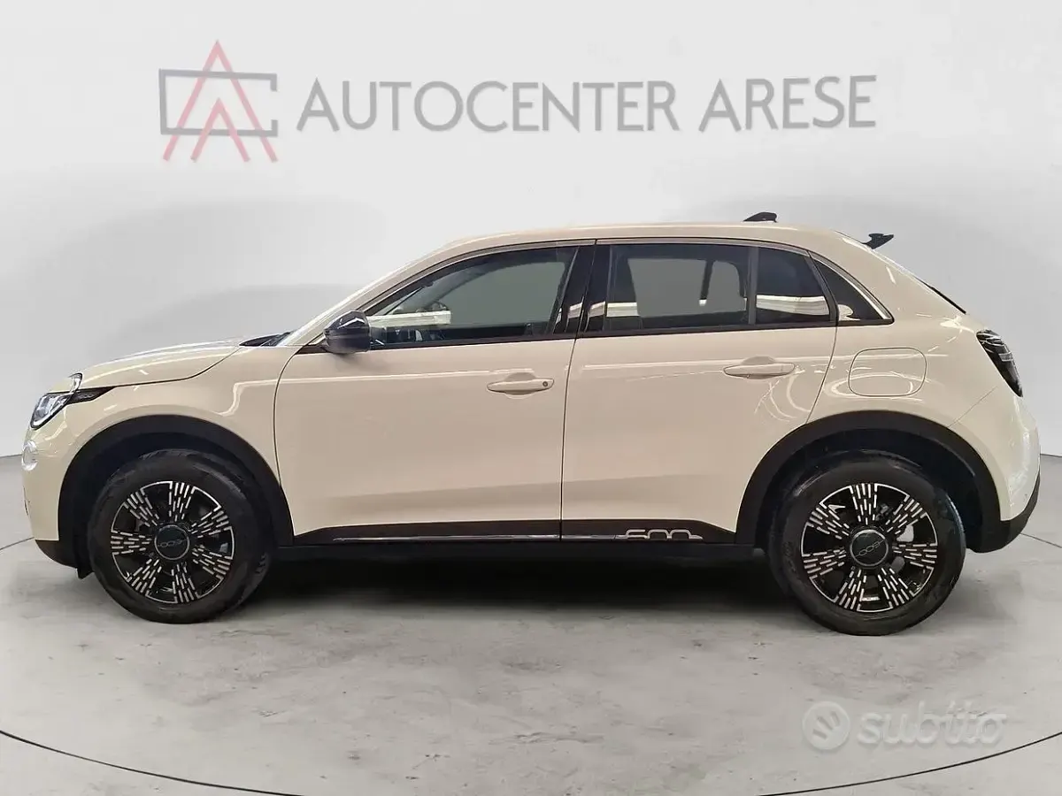 Usata Fiat 600 Pop 136 CV (100 kW) 2025 Bianco SUV