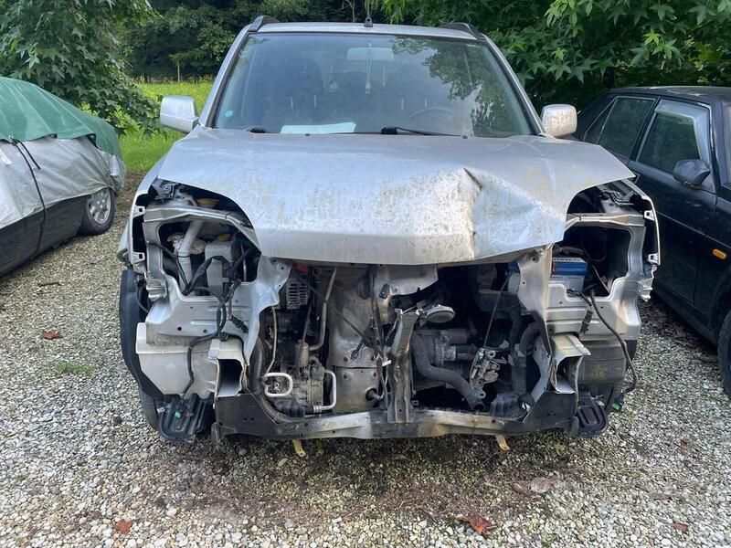 Grigio Usata 2005 Nissan X-Trail SUV | 1000 € - Immagine 1/4