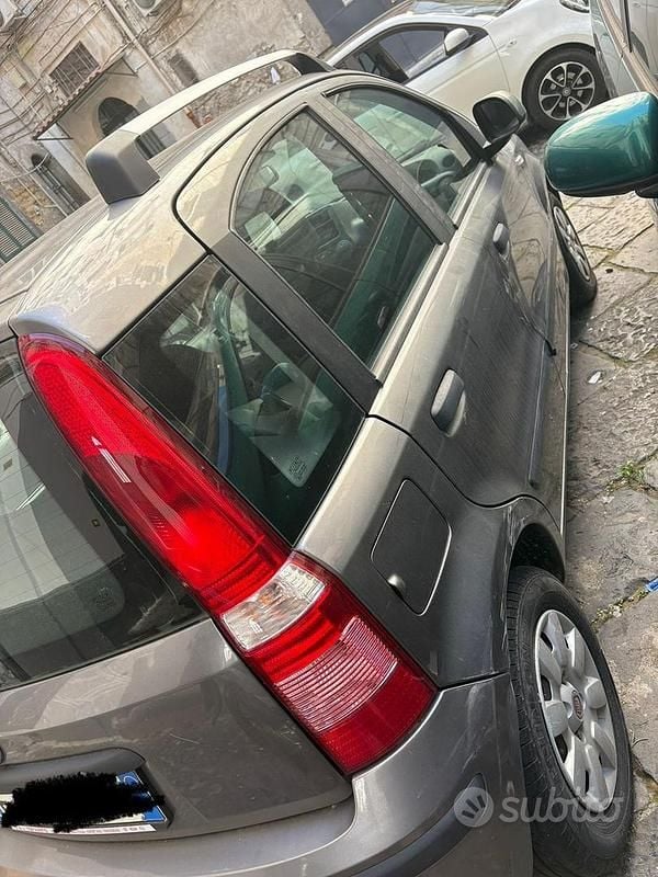 Begagnad Fiat Panda 2011 Grå Halvkombi
